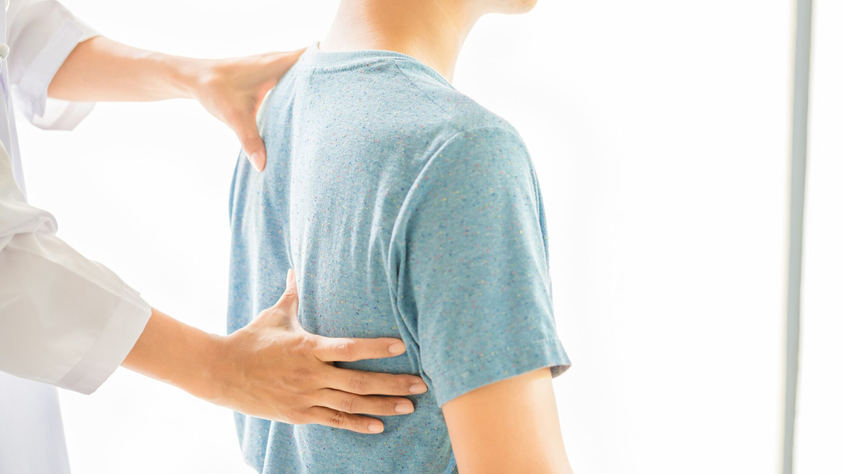 does poor posture cause scoliosis 02 (4)