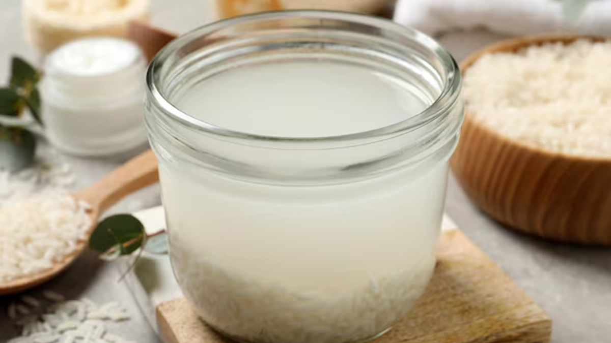 क्या चावल के पानी से दाग-धब्बे कम होते हैं? स्किन एक्सपर्ट से जानें कैसे करें इस्तेमाल