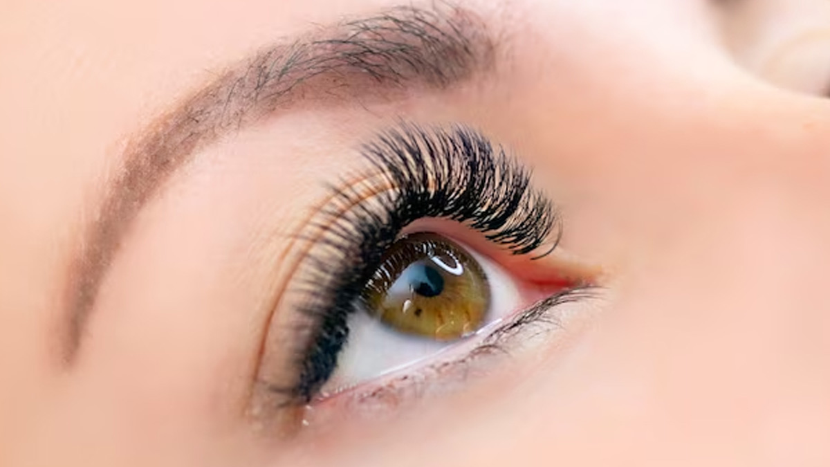 how to make eyelashes grow faster in hindi 1
