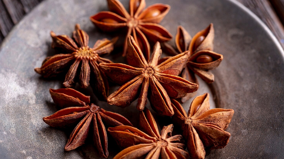 Star Anise: हार्मोनल गड़बड़ियों का तोड़ है ये 1 जड़ीबूटी, सदियों से महिलाओं के लिए फायदेमंद मानी गई
