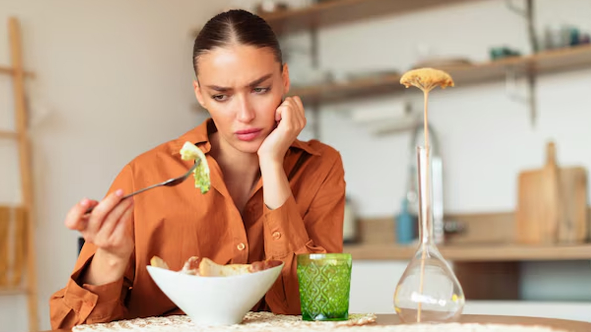 how mental fatigue and stress changes your eating habits explains expert 01 (20)