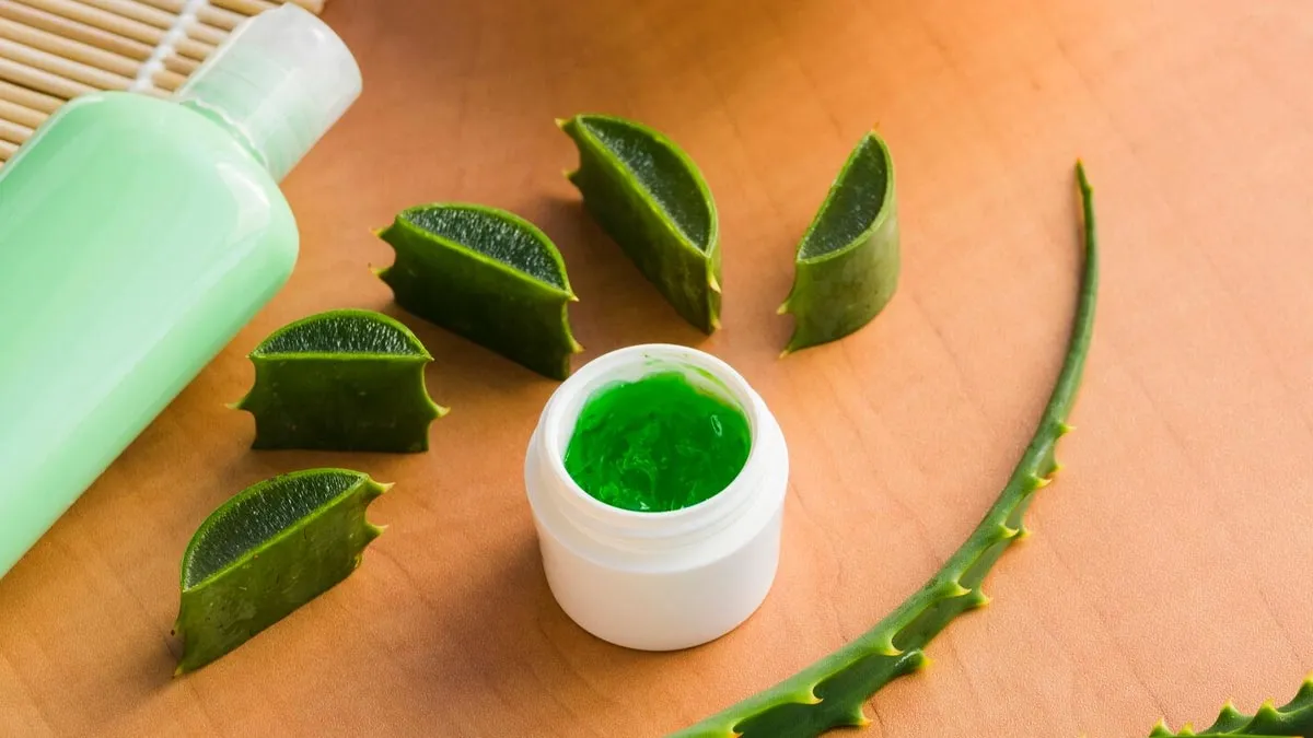 aloe-vera-gel-good-for-hair-growth-inside