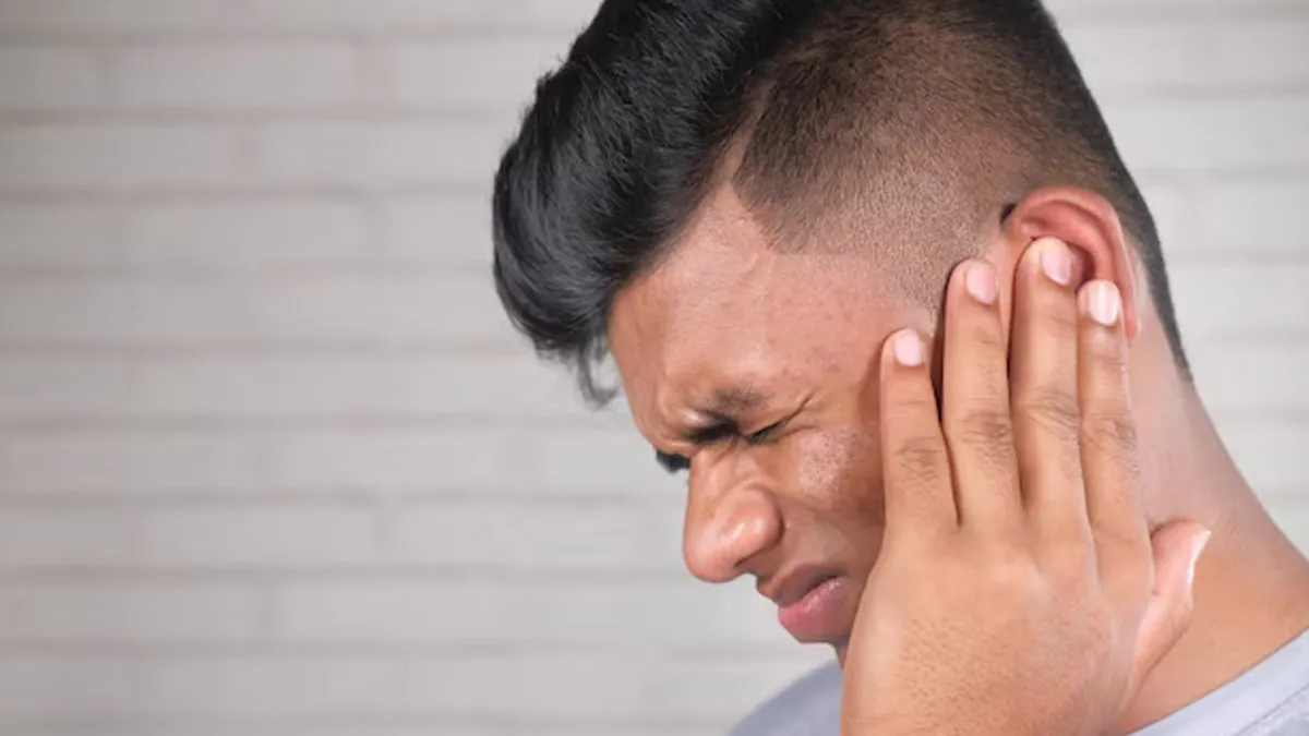 Causes-of-Frequent-Ear-Itching-inside