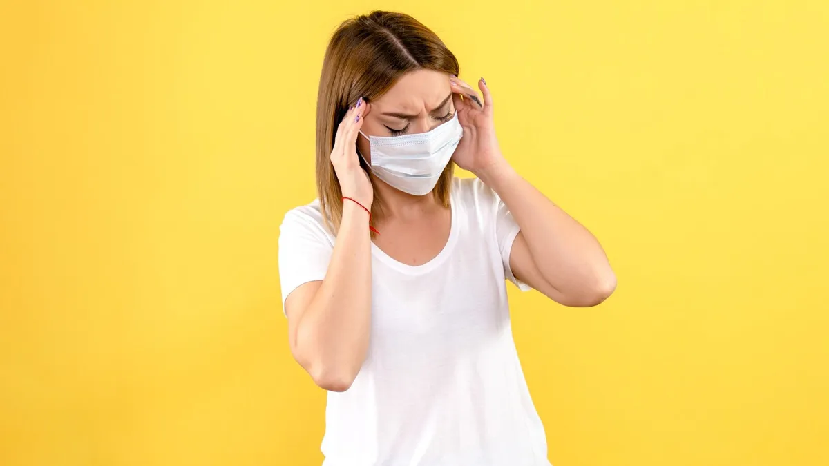 why does the head hurt when sneezing or coughing 1