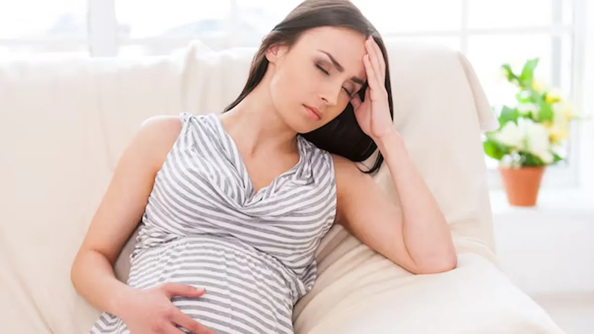 pregnancy headache warning signs