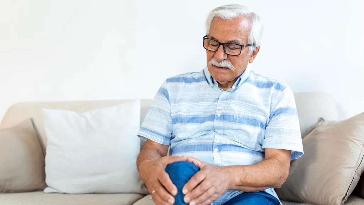 why do knees feel stiff when waking up in the morning causes related to diet and lifestyle 1