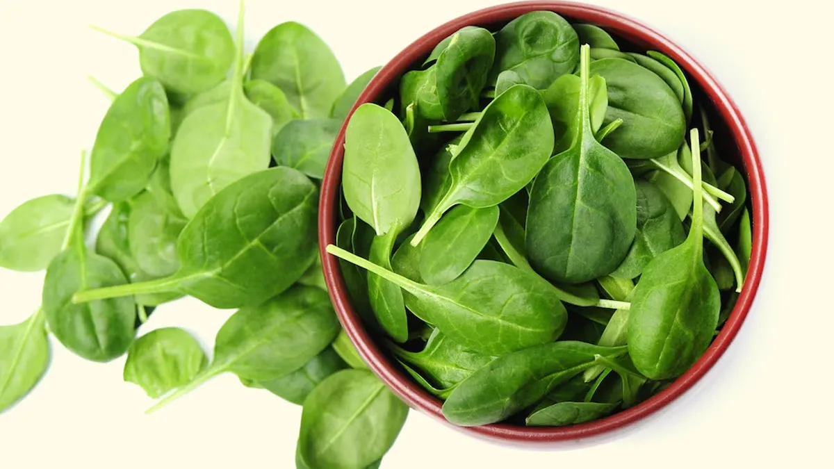 super foods for mother to take after fifty years-green leafy vegetable