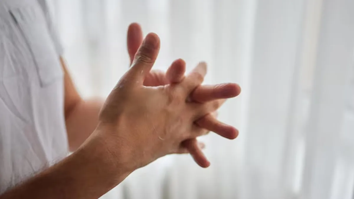 Morning finger stiffness