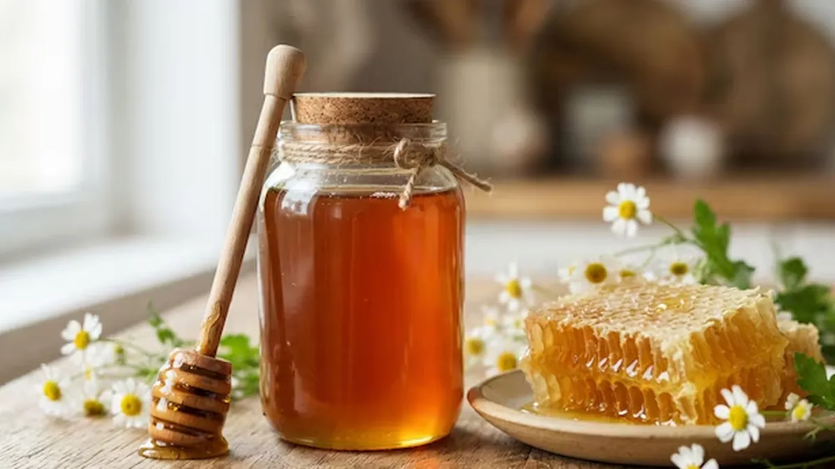 jaggery vs honey