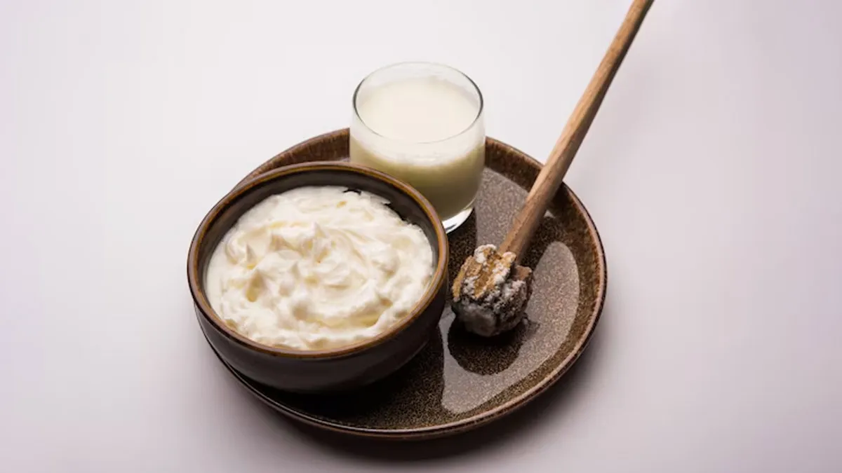 eat-curd-at-night-according-to-ayurveda