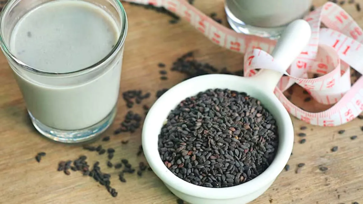 Black-Sesame-Milk-For-Skin-Health