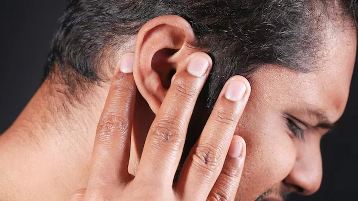 remove-insect-from-ear-tip