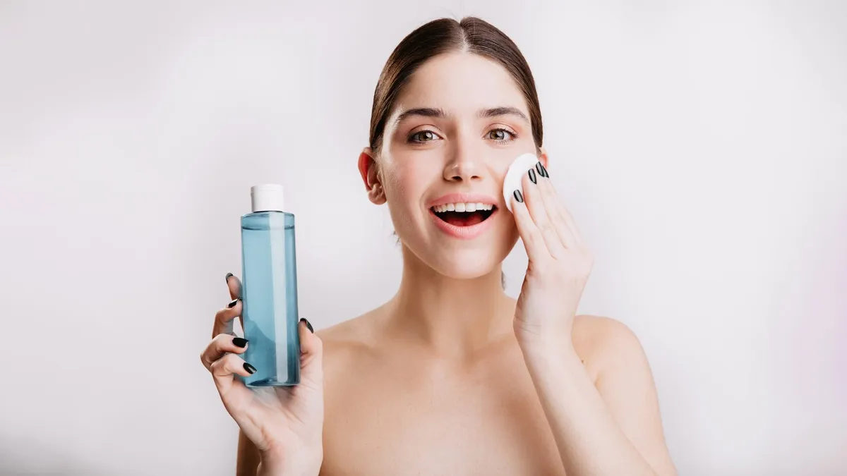 Face Wash Or Cleansing Milk Which Is Better To Clean Your Face