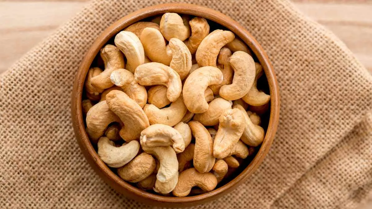 Weight Loss: உடல் எடையை குறைக்கும் போது முந்திரி சாப்பிடலாமா? நிபுணர்கள் கூறுவது என்ன?