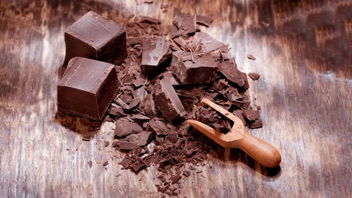Dark chocolate: தினமும் டார்க் சாக்லேட் சாப்பிடுவது நல்லதா? நிபுணர்கள் கூறுவது என்ன?