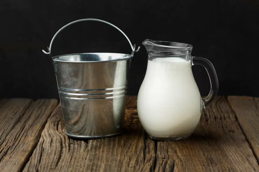 Drinking Raw Milk: பச்சையாக பால் குடிப்பதால் உடலுக்கு ஏற்படும் தீமைகள்!