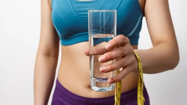 Water For Weight Loss: உடல் எடையைக் குறைக்க தண்ணீரை இப்படி குடிச்சிப் பாருங்க!