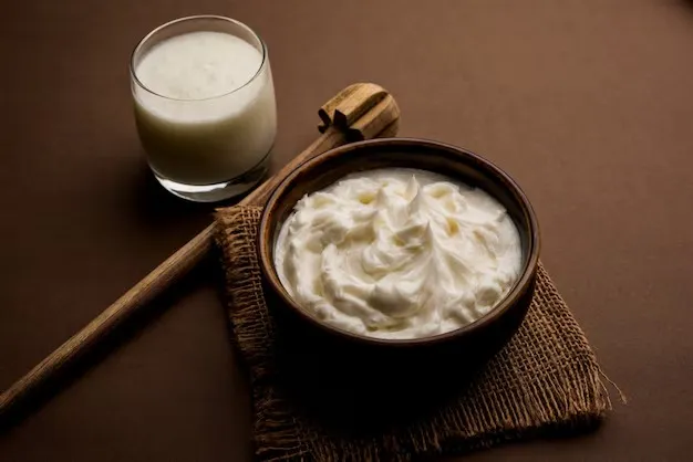 Milk Vs Curd: பால் vs தயிர்... குழந்தைகளின் ஆரோக்கியத்திற்கு எது சிறந்தது?