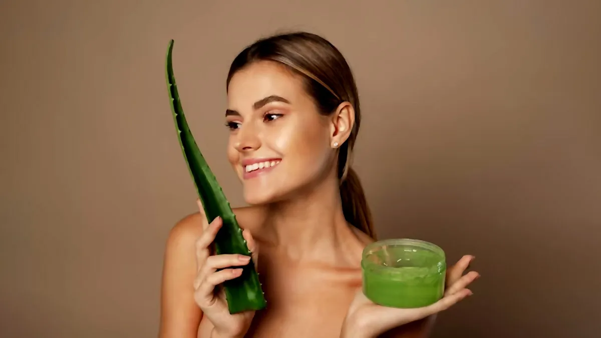 Aloe vera for face: கற்றாழையுடன் இந்த பொருட்களை கலந்து தடவுங்க.. முகம் சும்மா தக்க தகன்னு மின்னும்!
