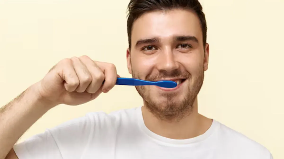 Tooth Brushing: பல் துலக்குவது மட்டும் முக்கியமல்ல., கவனிக்க வேண்டிய 10 விஷயங்கள்!