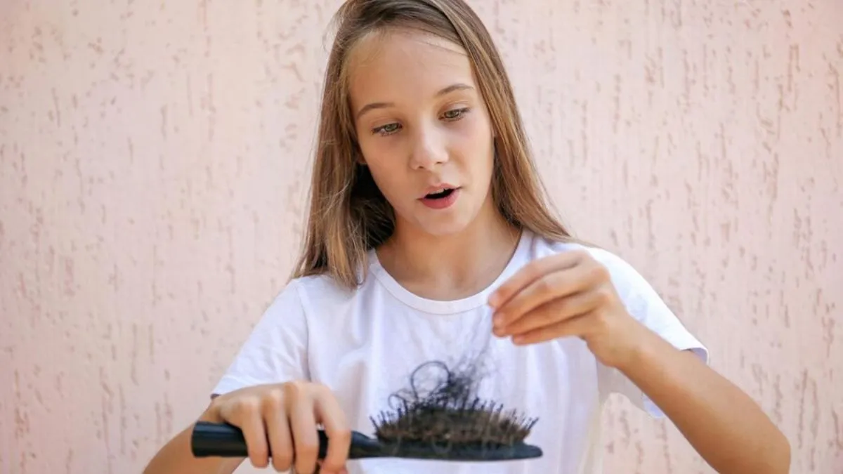 Hair Loss Deficiency: வேர் வேரா முடி கொட்டுதா? உடலில் இந்த ஊட்டச்சத்து குறைபாடு இருக்கலாம்