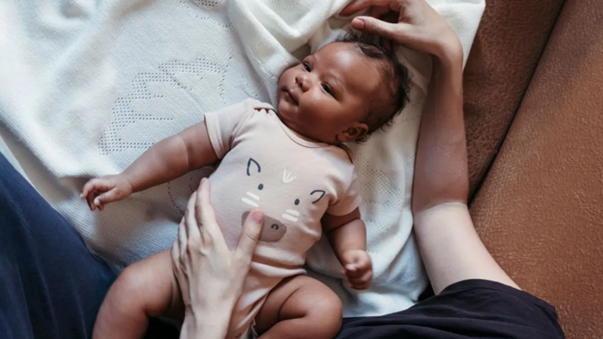 Skin Color Changes: பிறந்த சில நாட்களுக்குப் பிறகு குழந்தையின் நிறம் ஏன் மாறத் தொடங்குகிறது?