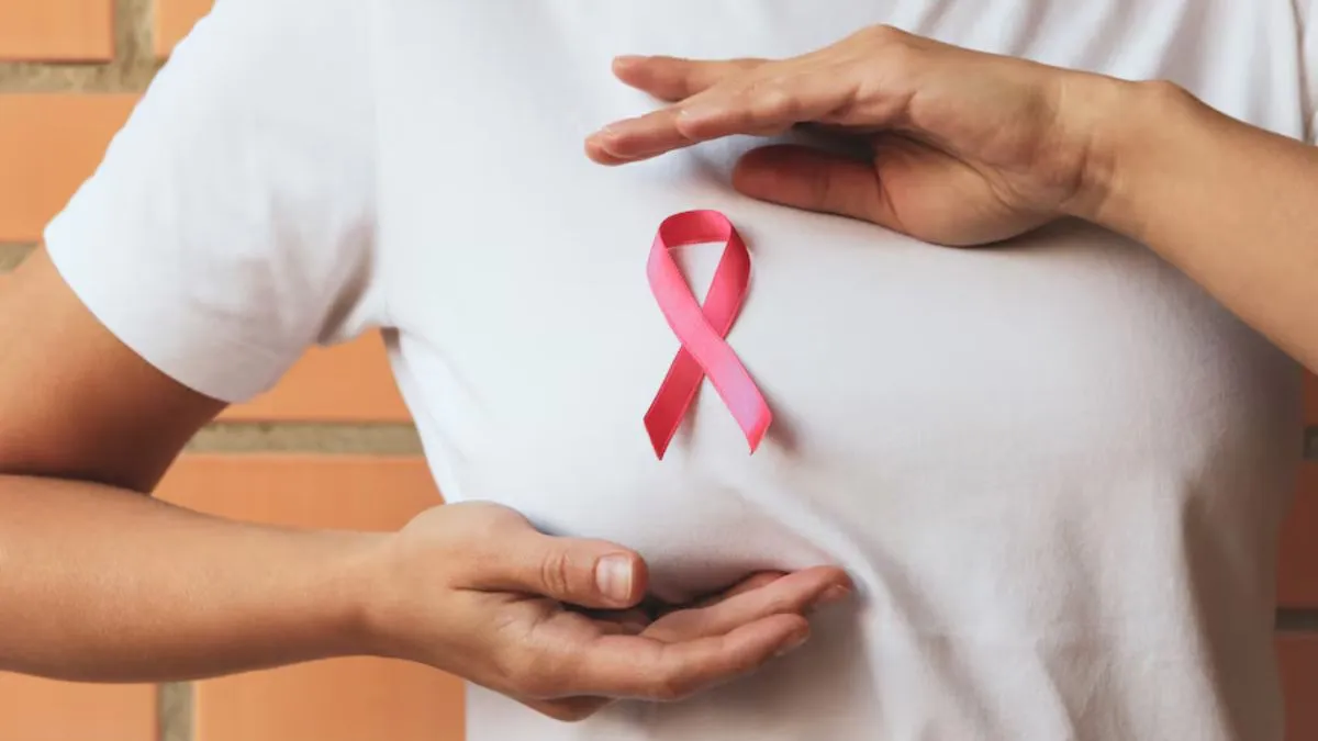 Breast cancer risk: சுற்றுச்சூழல் நச்சுக்களால் மார்பக புற்றுநோய் வருமா? மருத்துவர் தரும் விளக்கம்