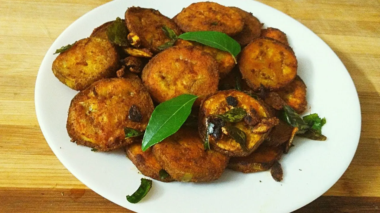 Valakkai Varuval: மீன் சுவையை மிஞ்சும் வாழைக்காய் வறுவல்... இதோ ரெசிபி!