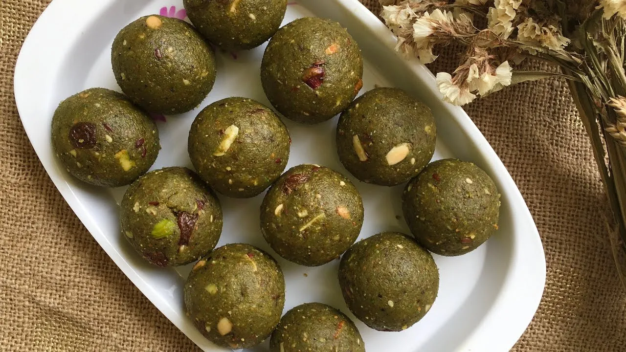 Pachai Payaru Laddu: நோயெதிர்ப்பு சக்தியை அதிகரிக்க உதவும் பச்சை பயறு லட்டு! எப்படி செய்யணும்?