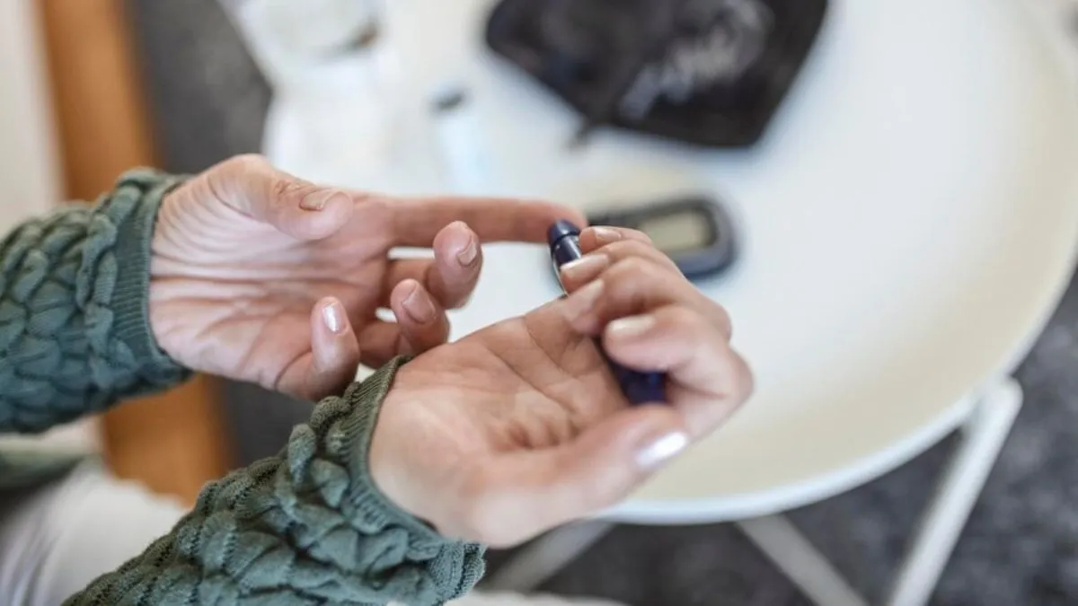 Winter blood sugar: இந்த குளிர்ந்த காலநிலையில் இரத்த சர்க்கரை அளவு அதிகரிக்குமா? குறையுமா?