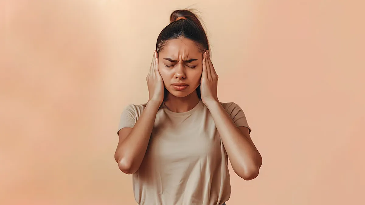 Headache: மக்களே உஷார்! இந்த வகை தலைவலியை லேசுல விடாதீங்க!!