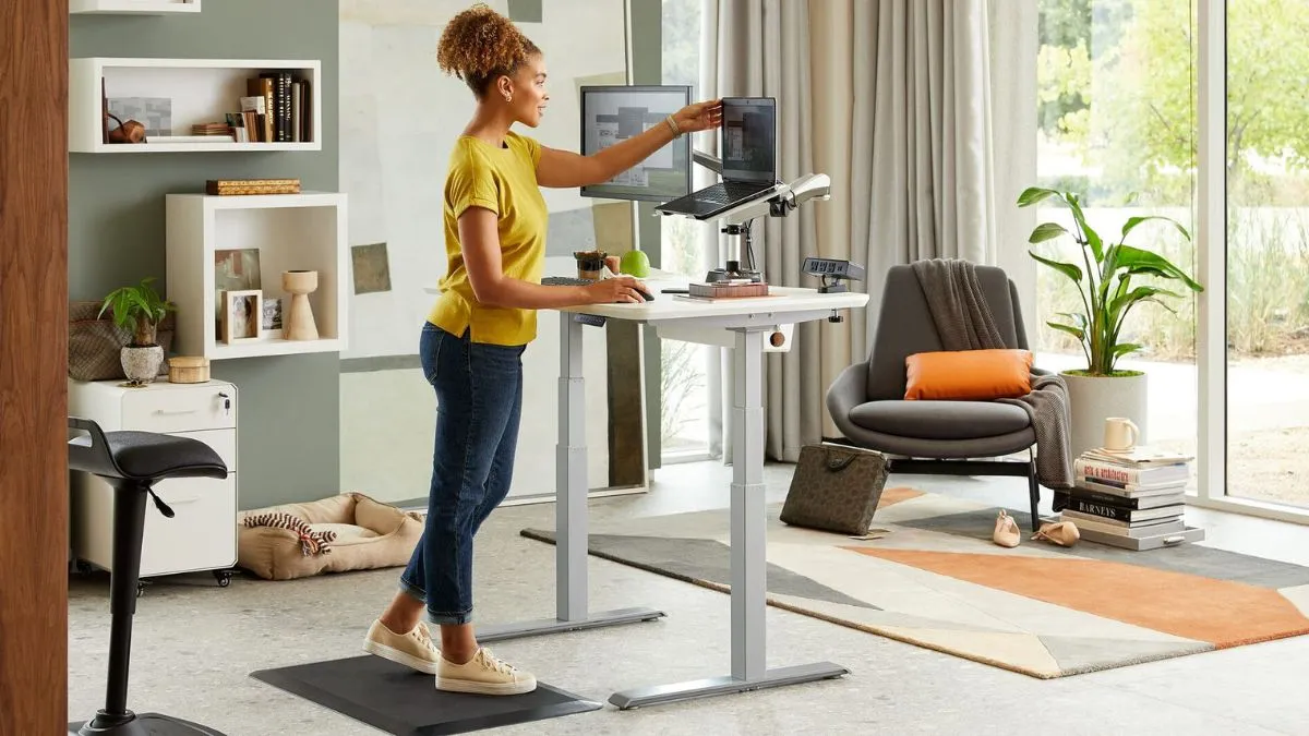 Standing work benefits: நின்று கொண்டு வேலை செய்பவர்களா நீங்க? இத தெரிஞ்சிக்கோங்க