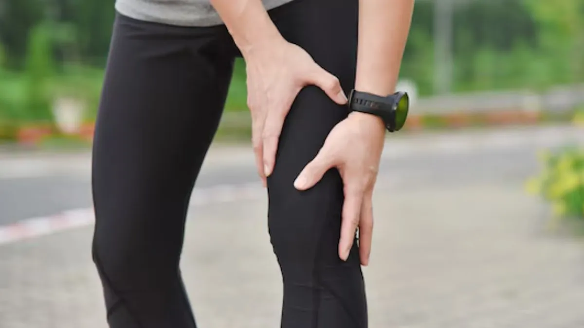 Knee Pain: மழைக்காலத்தில் மூட்டு வலி பிரச்சனையை சரிசெய்வது எப்படி?