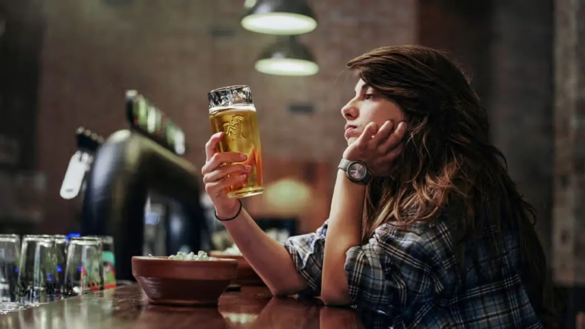 Alcohol and Breast Cancer: மது அருந்தினால் மார்பக புற்றுநோய் வருமா? உண்மை என்ன?