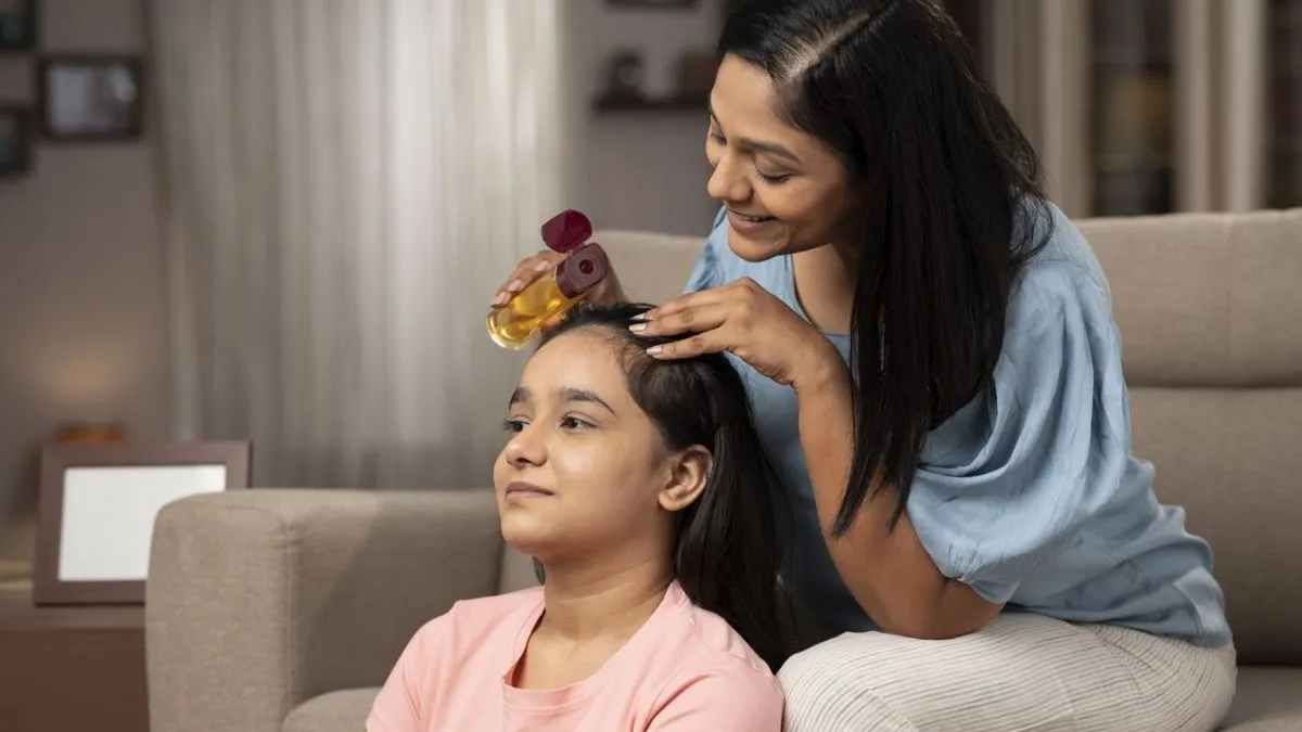 Oiling Hair In Winter: குளிர்காலத்தில் தலைமுடிக்கு ஏன் அதிகமாக எண்ணெய் வைக்க வேண்டும் தெரியுமா?