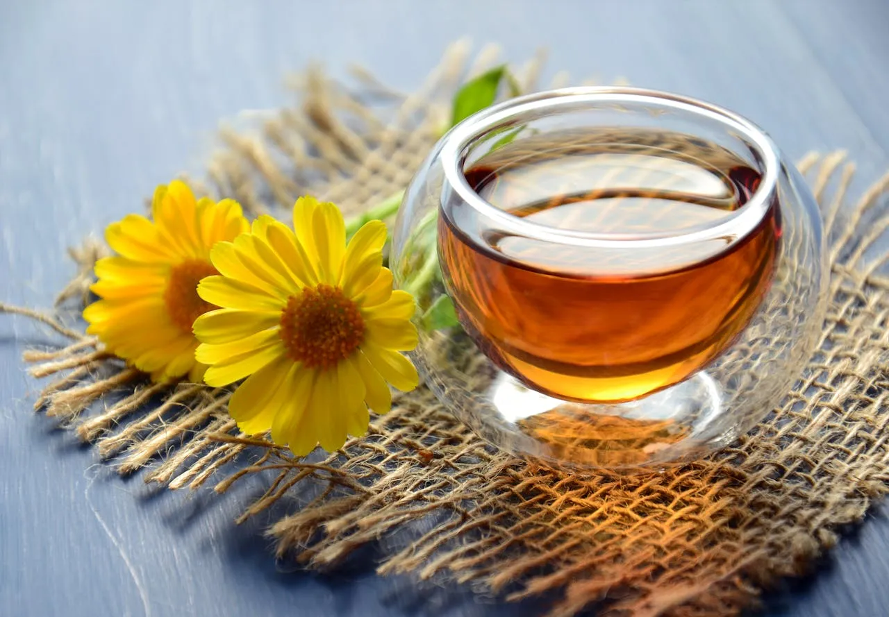 Chamomile Tea Benefits: கெமோமில் டீ குடிப்பது நிம்மதியாக தூங்க உதவுமா? நன்மைகள் இங்கே!