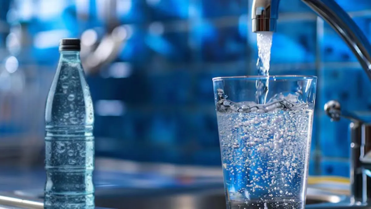 Mineral Water Side Effects: மினரல் வாட்டர் Vs குழாய் வாட்டர், சந்தேகமே வேணாம் இதுதான் நல்லது..