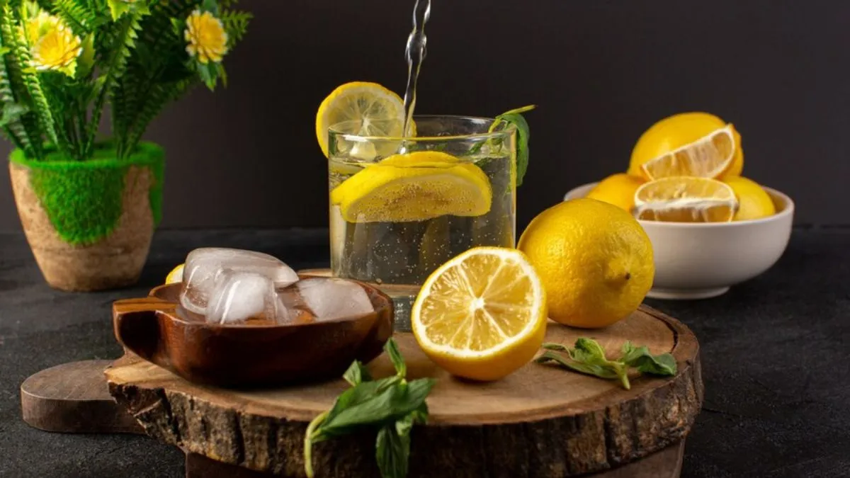 Lemon water side effects: தினமும் வெறும் வயிற்றில் லெமன் வாட்டர் குடிப்பதால் என்னாகும் தெரியுமா?