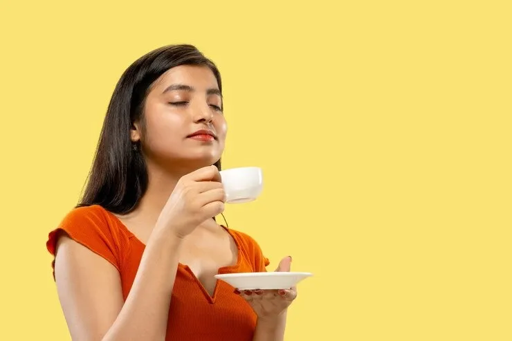 காலையில் எழுந்ததும் தேநீர் குடிப்பீர்களா?... அப்படின்னா நீங்க இத கட்டாயம் தெரிஞ்சிக்கனும்!