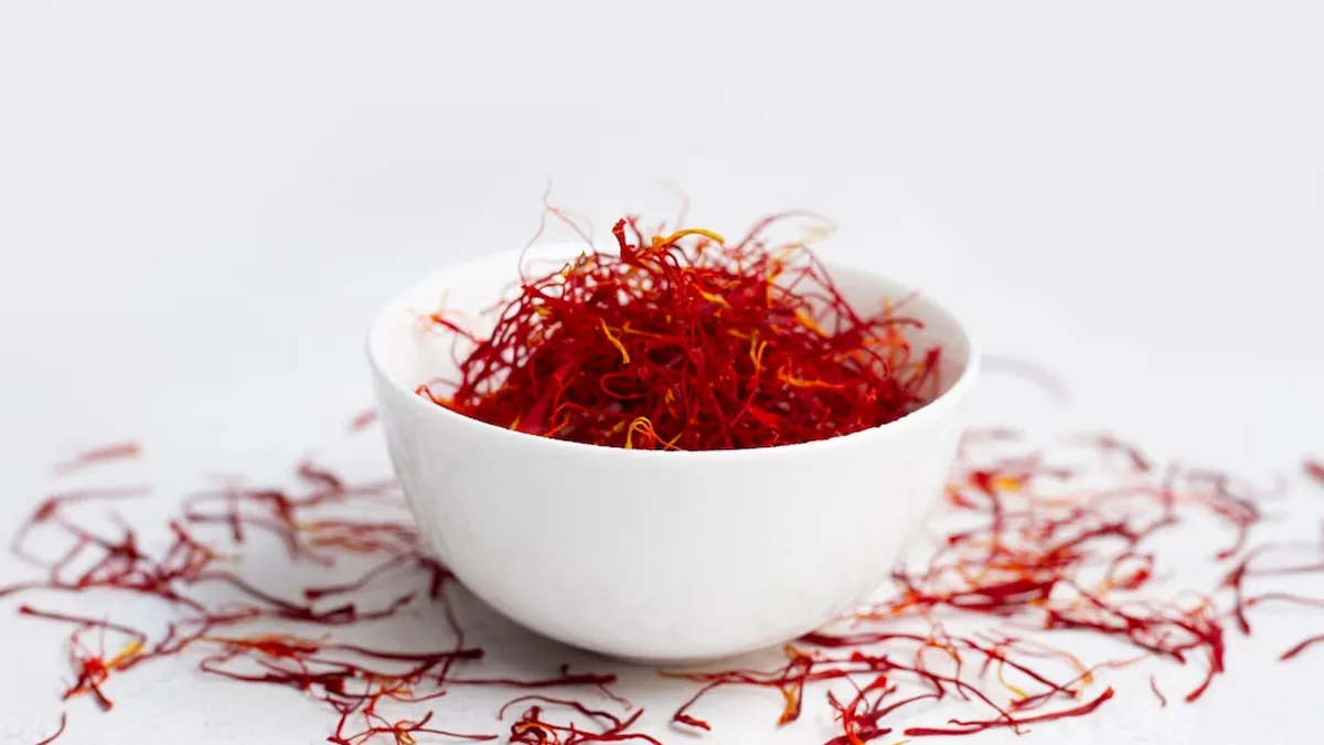 Saffron: குங்குமப்பூ டெஸ்டோஸ்டிரோனை அதிகரிக்குமா? நிபுணர்கள் கூறுவது இங்கே!