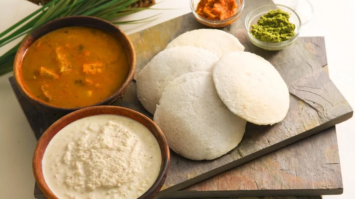 இட்லி தயாரிப்பில் கேன்சரை உண்டாக்கும் பிளாஸ்டிக்! கர்நாடகத்தில் அதிரடி நடவடிக்கை