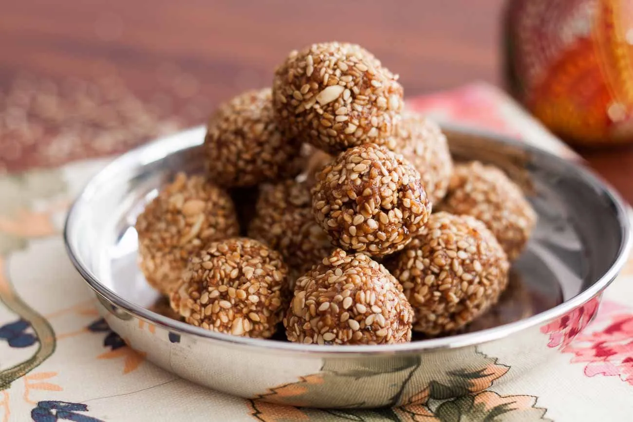 Ellu Laddu: மாதவிடாய் பிரச்சினையை நீக்கும் எள்ளு லட்டு... செய்வது எப்படி?