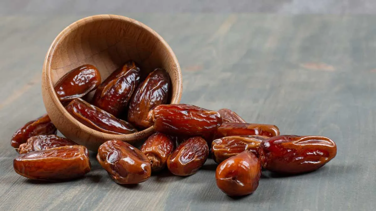 Dried Dates: பேரீச்சம்பழம் சாப்பிட எது சிறந்த நேரம்? இதன் நன்மைகள் இங்கே!