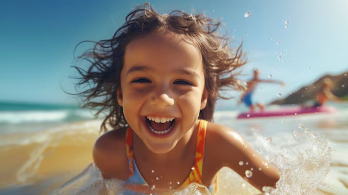 Summer Safety Tips: குழந்தைகளுக்கு ஏற்படும் ஸ்ட்ரோக் மற்றும் நீரிழப்பு தடுப்பதற்கான குறிப்புகள் இங்கே..