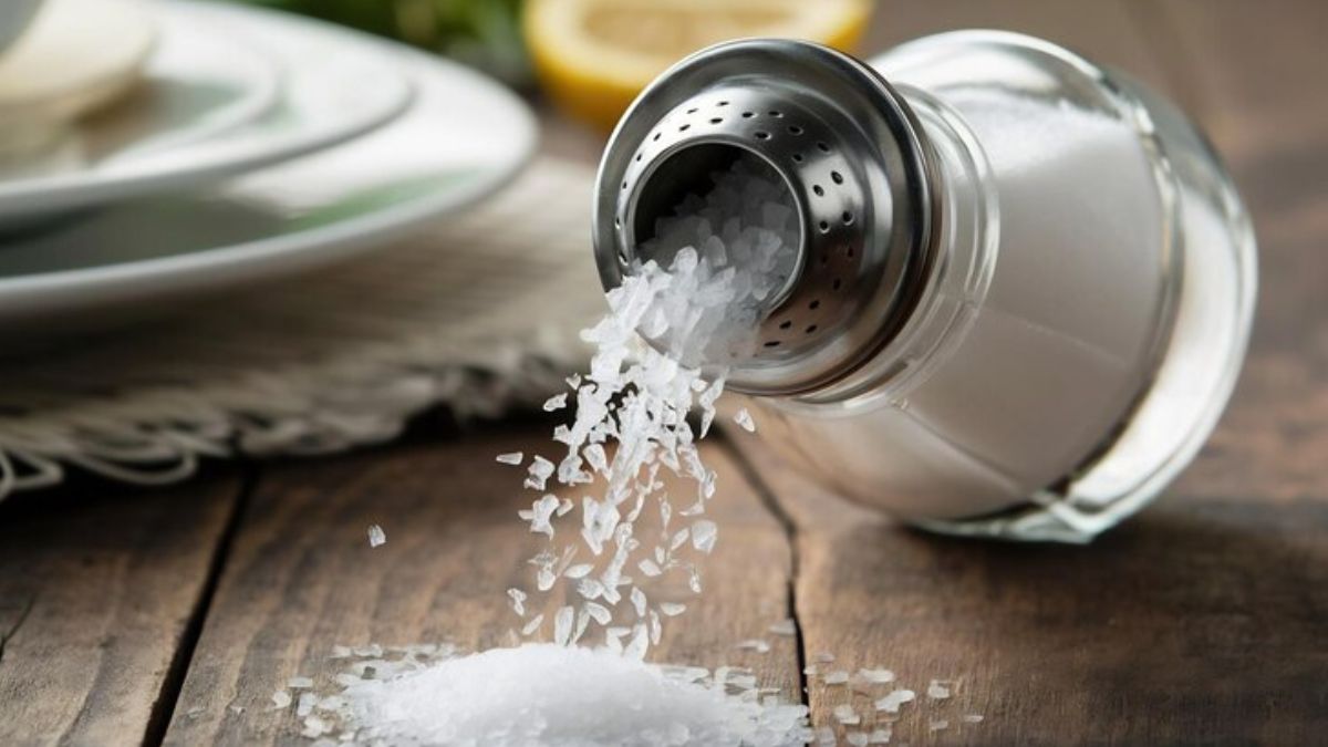 eating too much salt side effects