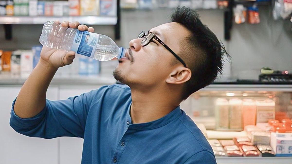 plastic-water-bottle-summer