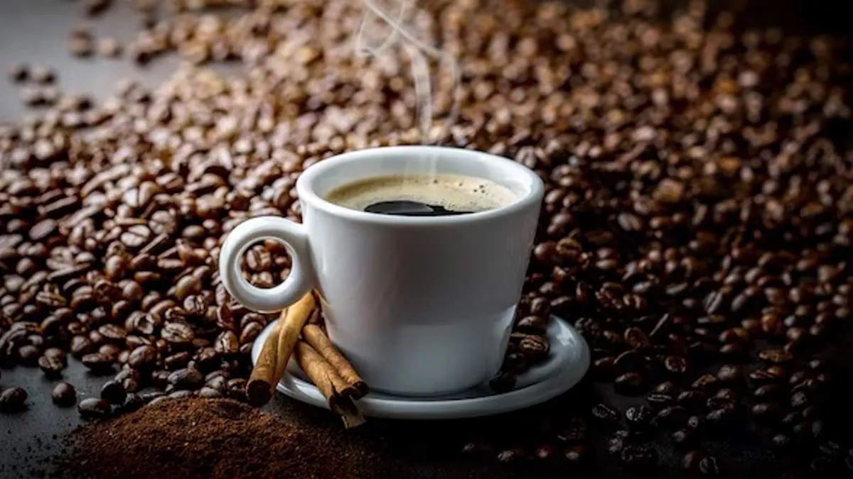 Drink Coffee: நீங்க காஃபி பிரியரா? மறந்து கூட இந்த டைம்ல காபி குடிக்காதீங்க உயிருக்கே ஆபத்து!