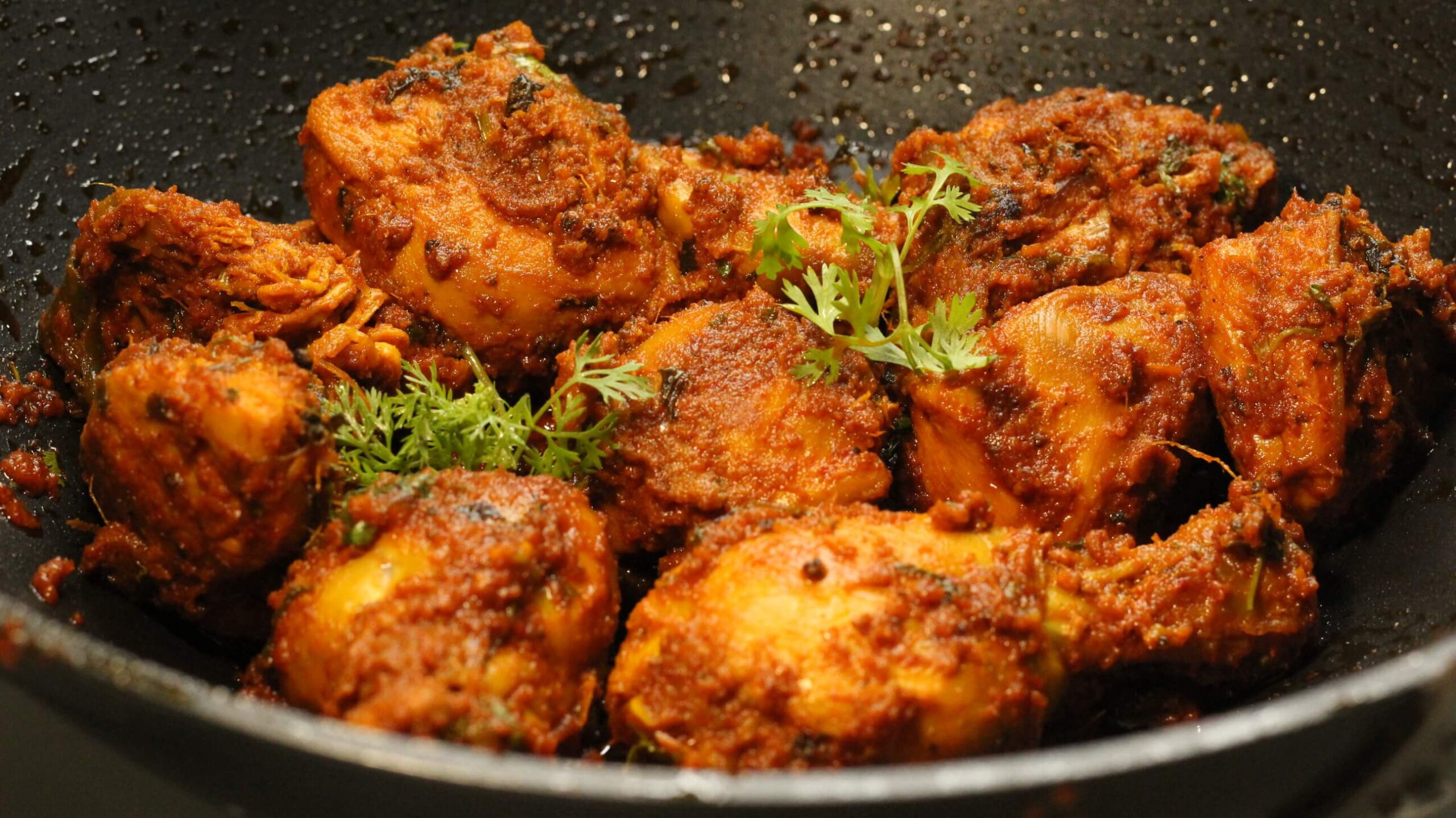 Andhra Style Chicken Fry: இந்த முறை சிக்கன் எடுத்தா இப்படி செய்து பாருங்க சுவை சும்மா வேற லெவலில் இருக்கும்!