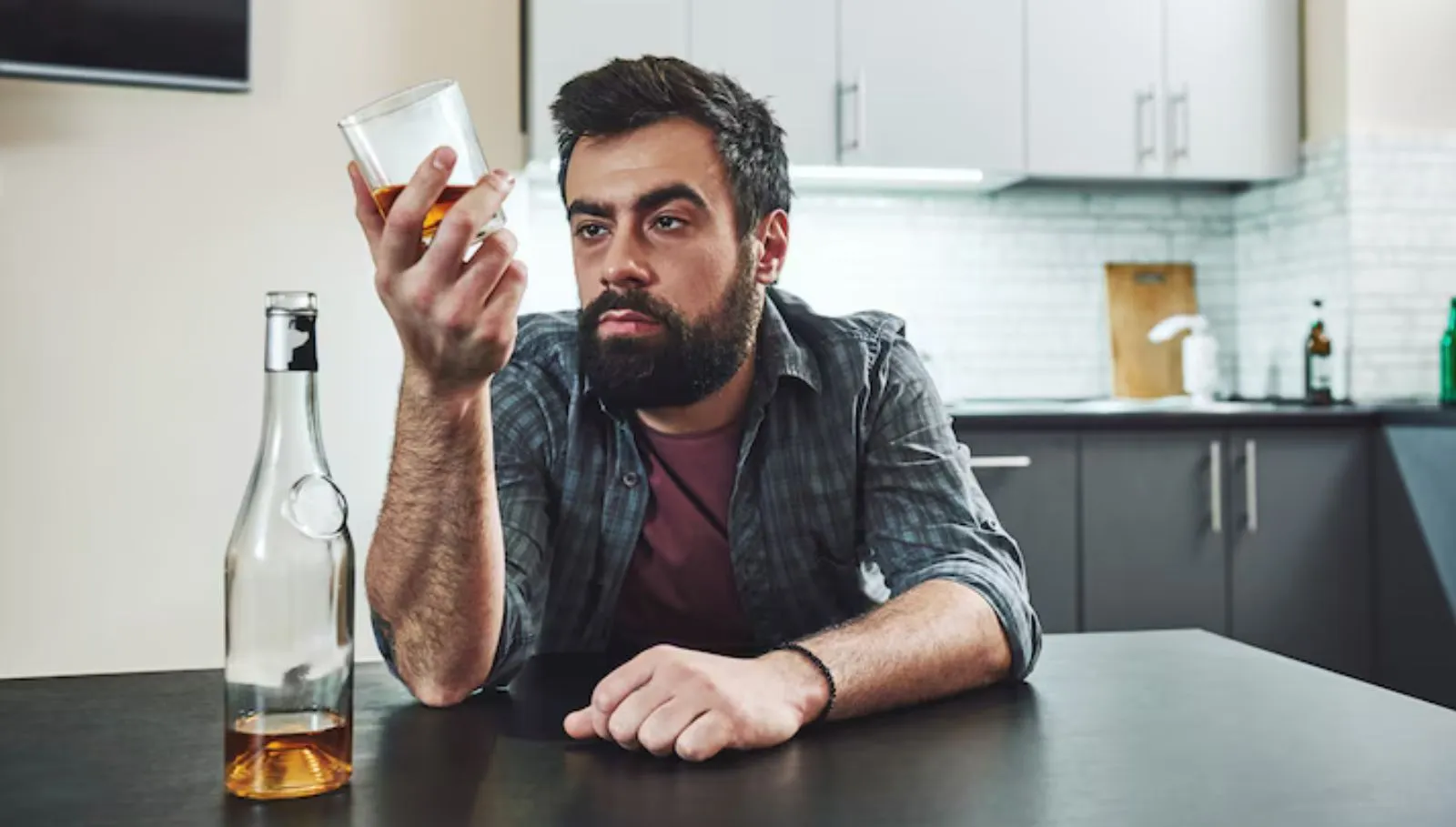Quit Alcohol: மது பிரியர்களே., ஒரு வாரம் குடிக்காமல் இருந்தாலே இவ்வளவு மாற்றம் நடக்குமா?