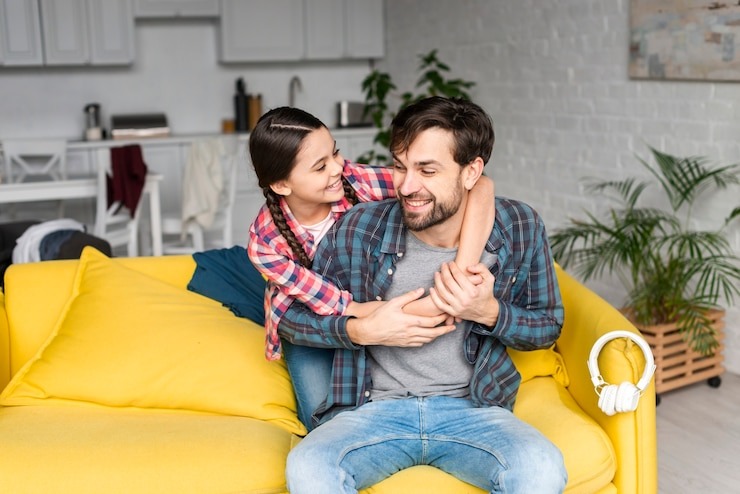daughter-hugging-her-father-livi